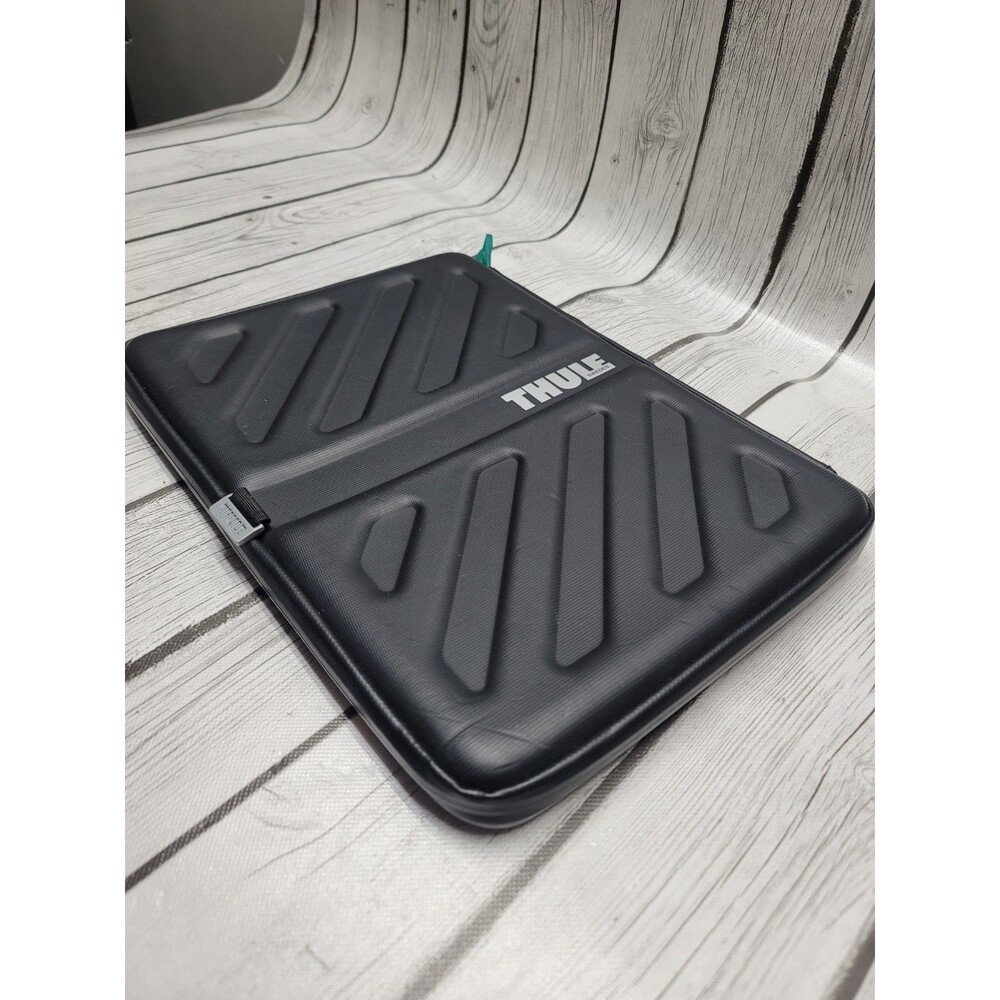 Thule Sweden Gauntlet 13x9.5 15 In Laptop Case Black Tablet sleeve zipper travel - Picture 4 of 12